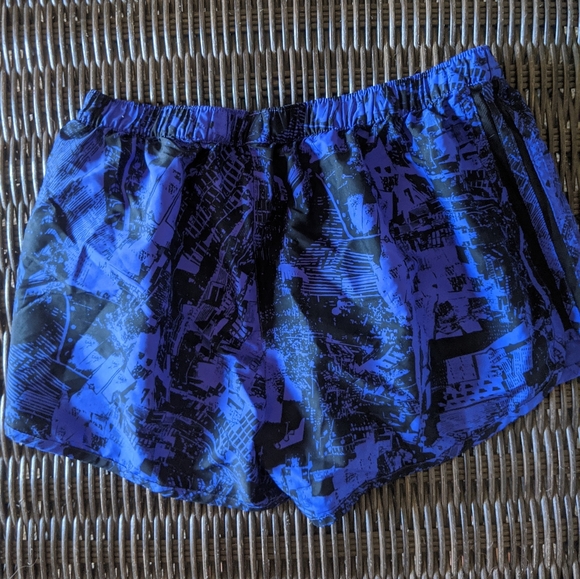🔥 Adidas Shorts - Picture 2 of 6
